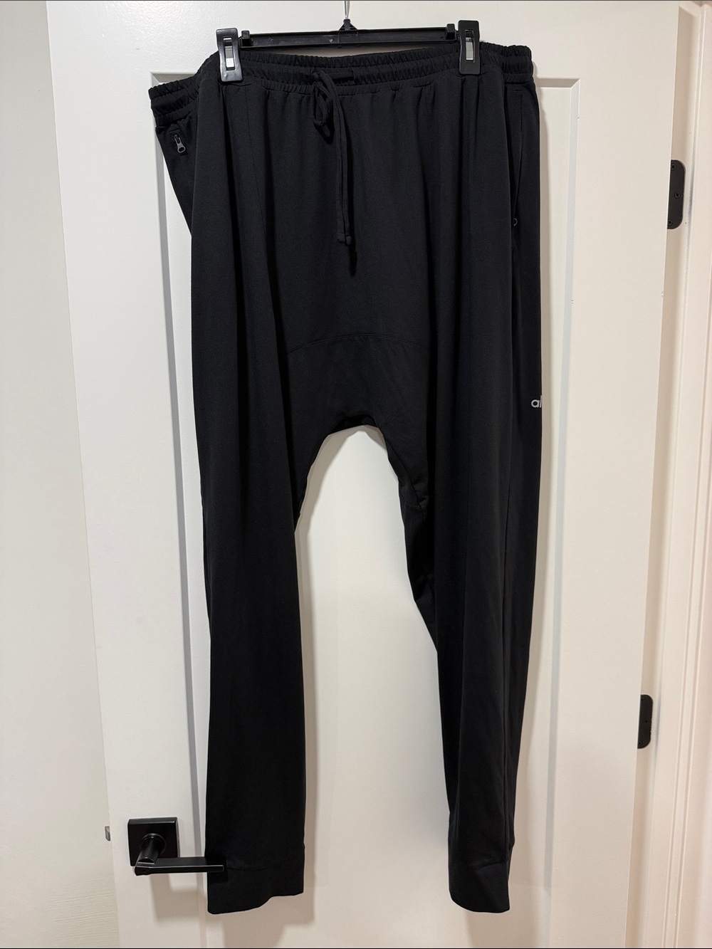 alo YOGA Men's Black Athletic Jogger Pants - 2XL